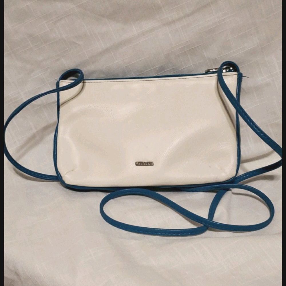Relic Shoulder Purse - Picture 2 of 4